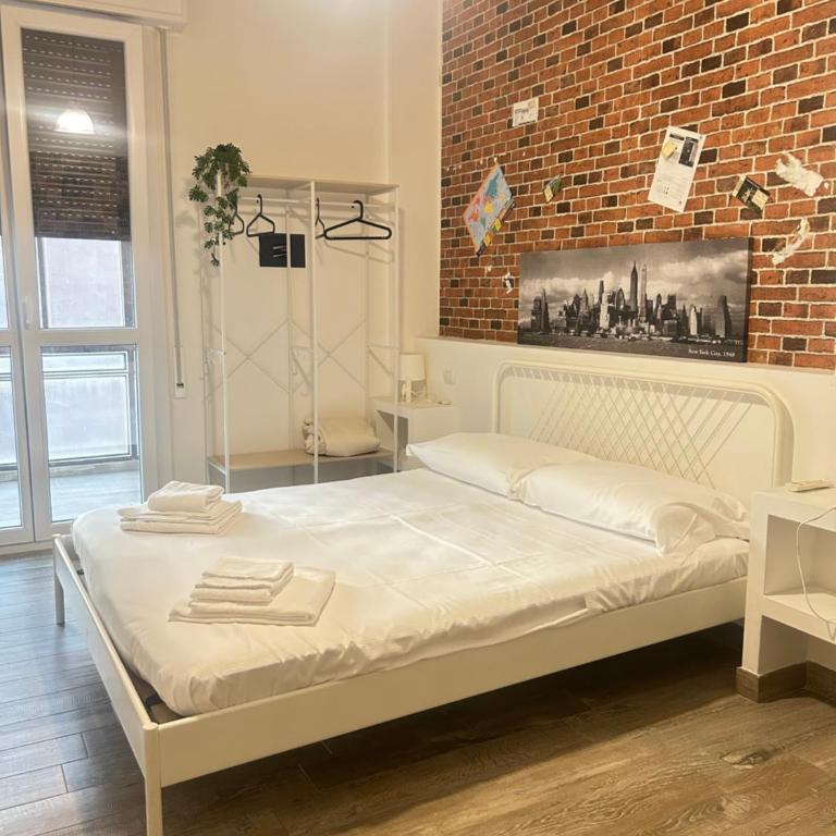 B&B GATE 10 FIERA Bologna - Camera Matrimoniale con Bagno Privato - 3