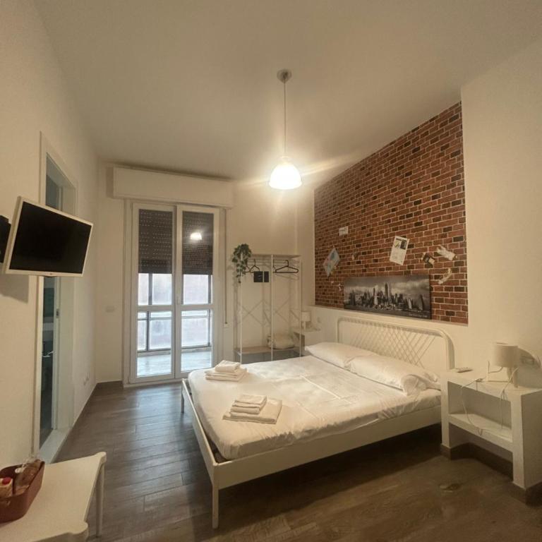 B&B GATE 10 FIERA Bologna - Camera Matrimoniale con Bagno Privato - 6