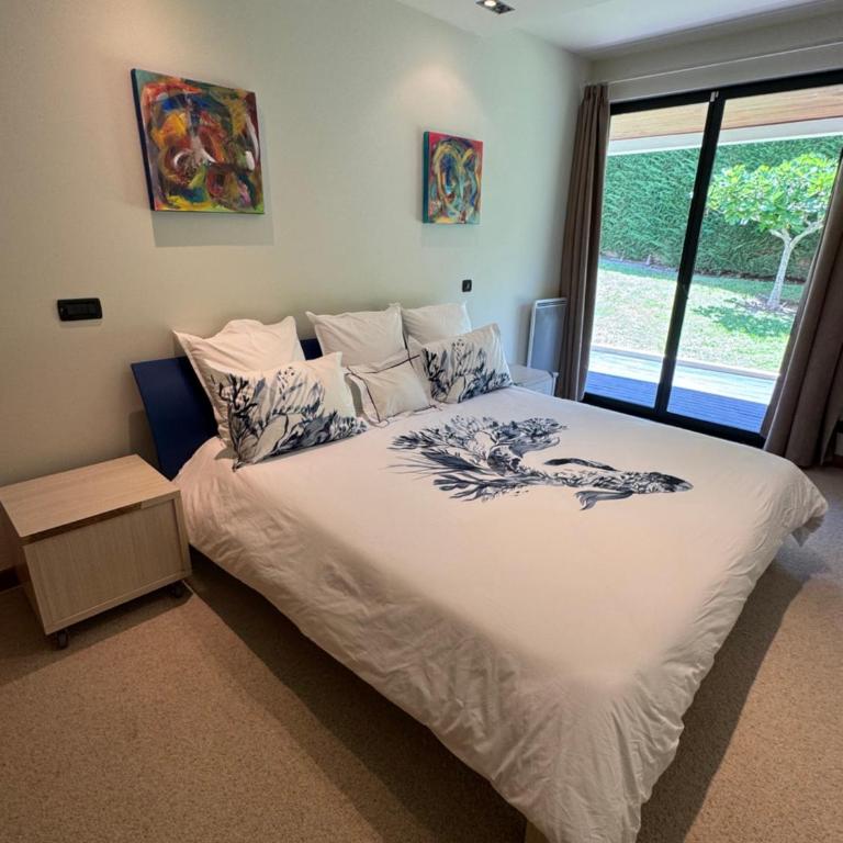 Cap d'Antibes Luxury Family Villa - Three-Bedroom Apartment - 12