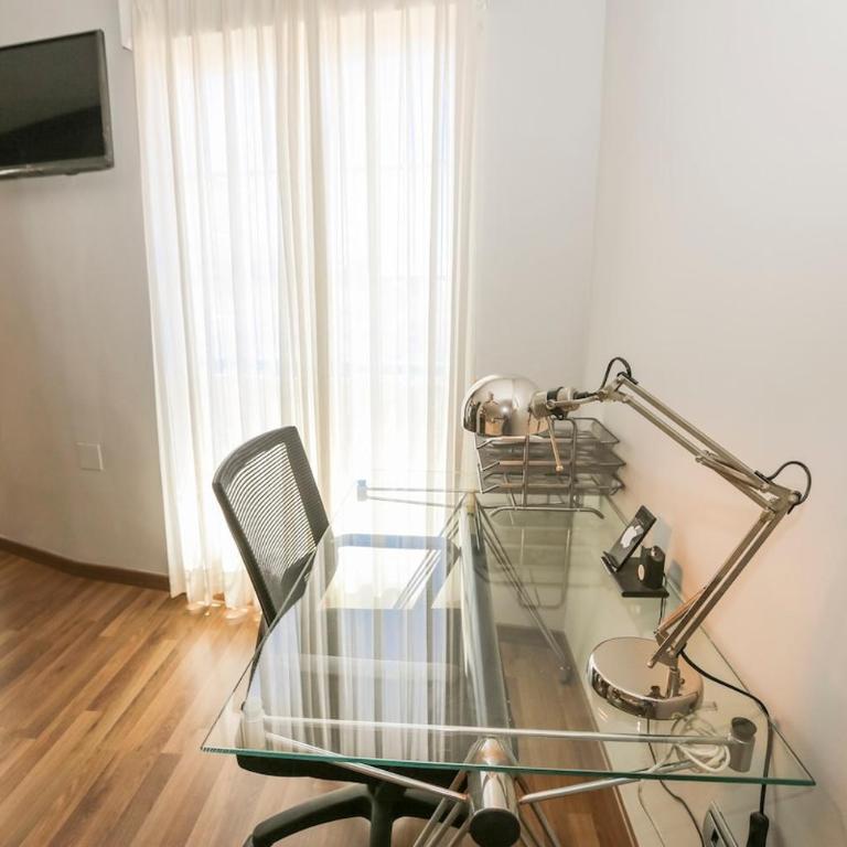 Stunning 2BR Apartment with Panoramic Sea Views - Two-Bedroom Apartment - 2