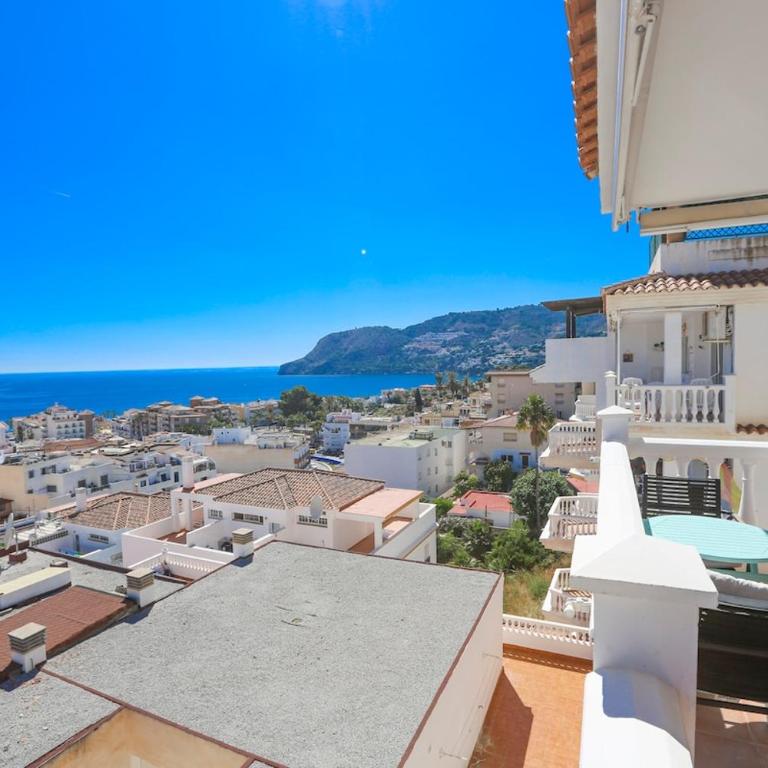Stunning 2BR Apartment with Panoramic Sea Views - Two-Bedroom Apartment - 14