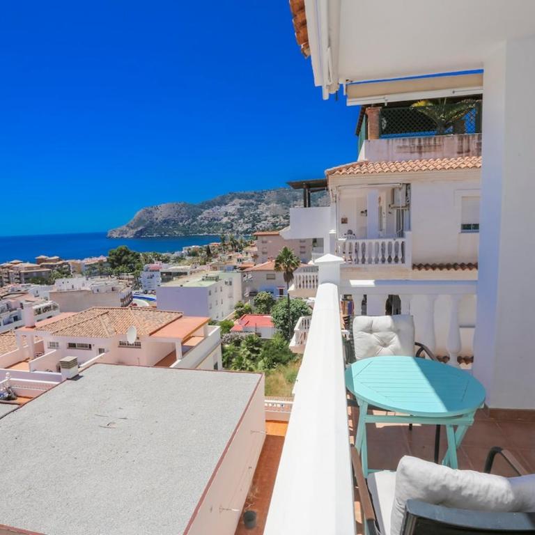 Stunning 2BR Apartment with Panoramic Sea Views - Two-Bedroom Apartment - 40