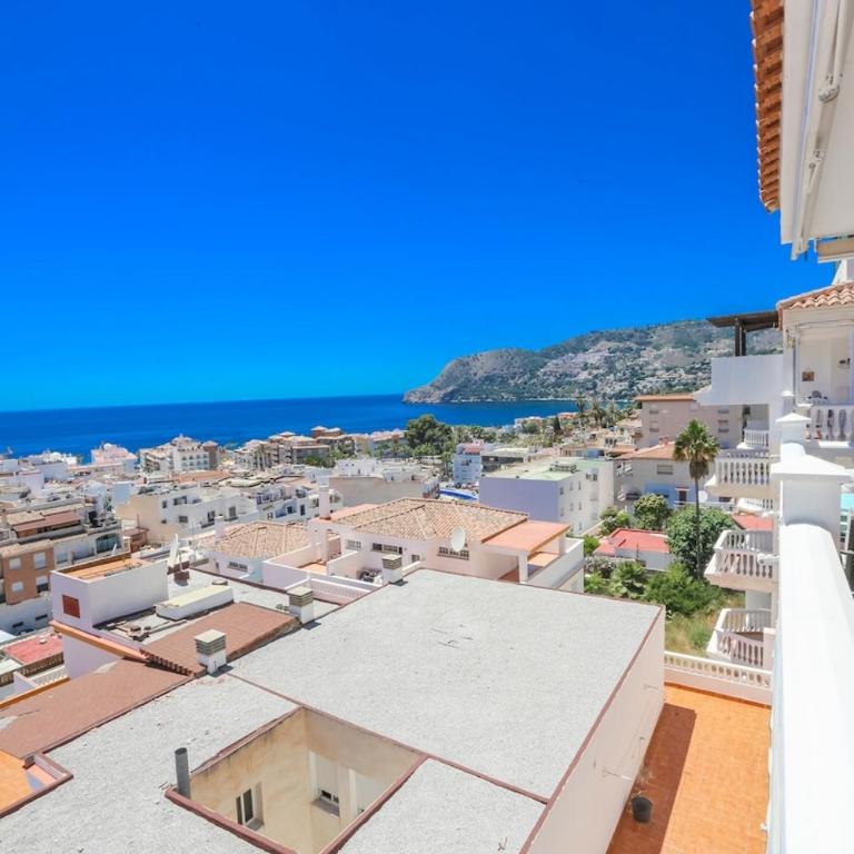 Stunning 2BR Apartment with Panoramic Sea Views - Two-Bedroom Apartment - 43