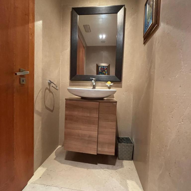 Cap d'Antibes Luxury Family Villa - Three-Bedroom Apartment - 15