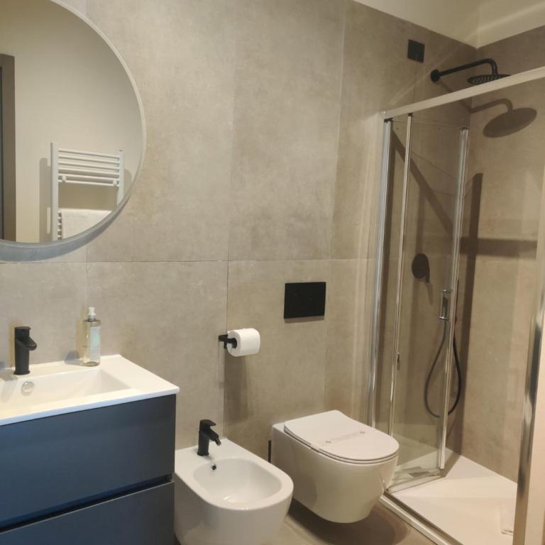 Cinque Terre Room Rental SULLA VIA - Camera Matrimoniale con Bagno Privato - 7