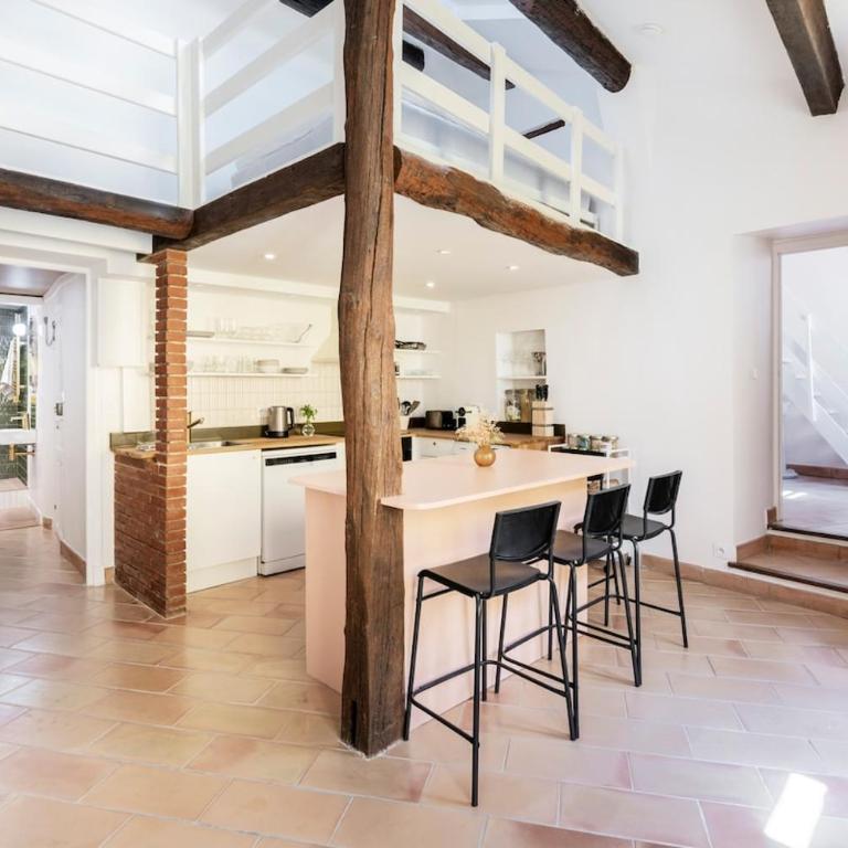 Stylish 2BR with AC Heart of Villefranche - Appartement 2 Chambres - 1