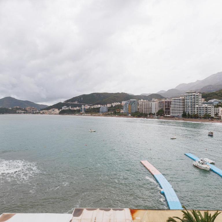 First Line Sea View apartment in Rafailovici - Studio sa Pogledom na More - 3