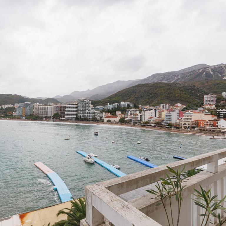 First Line Sea View apartment in Rafailovici - Studio sa Pogledom na More - 4