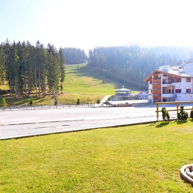 Ville Golf & Ski - Apartamento con vistas al jardín - 14