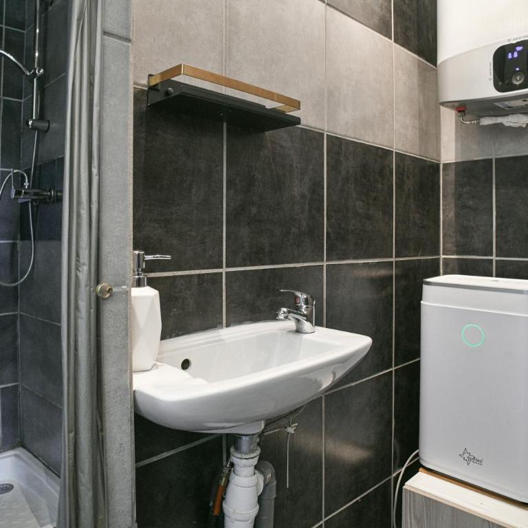 Appartement Cosy - Business & Détente - Lacs & Chartreuse - Proche A43 - Appartement 1 Chambre - 25