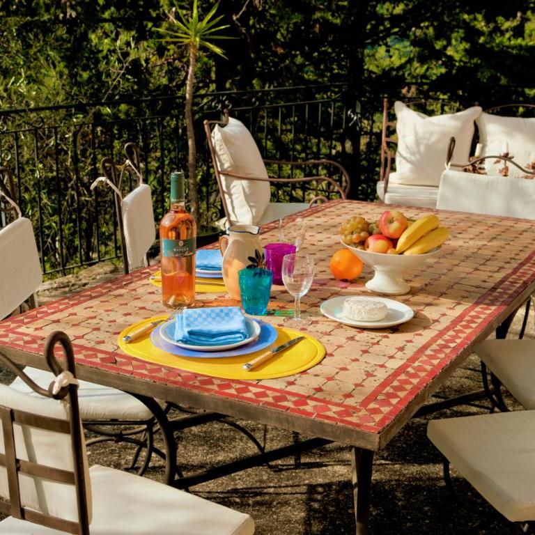 Authentic charming Provencal Villa in mountain 20 kms from Monaco and Nice - Villa 2 Chambres - 6