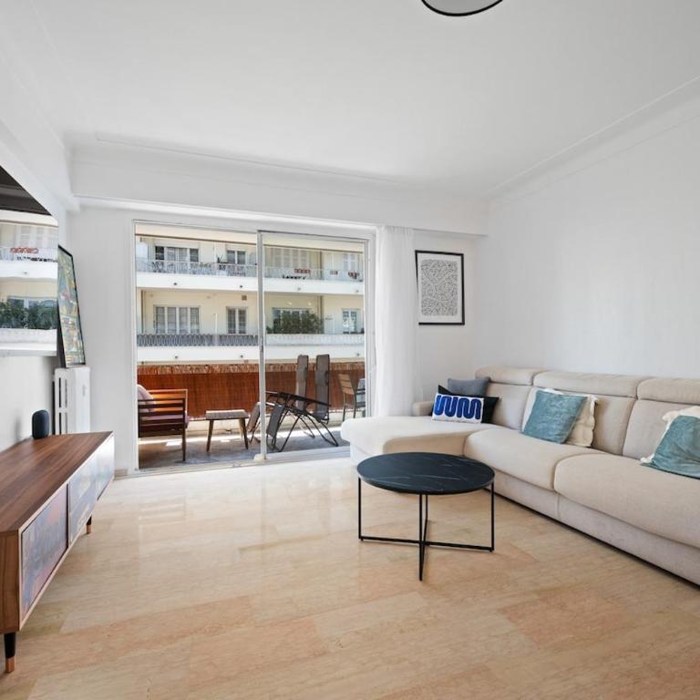 110 m2 Family, 3 bedrooms AC and Terrace Beach 8 min away - Appartement 3 Chambres avec Balcon - 11