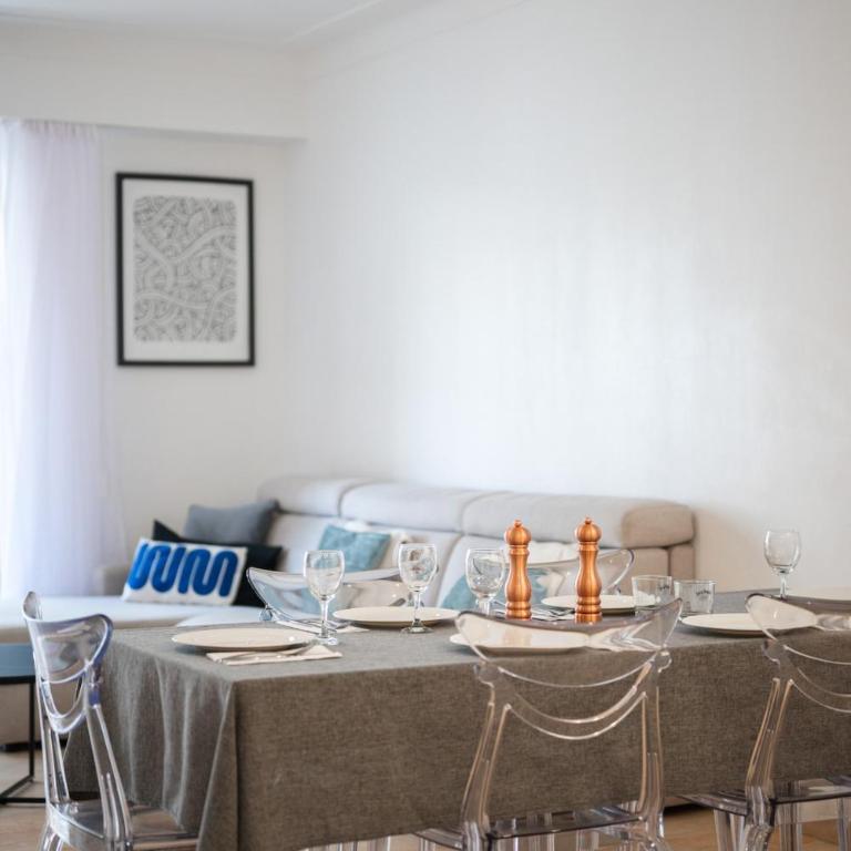 110 m2 Family, 3 bedrooms AC and Terrace Beach 8 min away - Appartement 3 Chambres avec Balcon - 12
