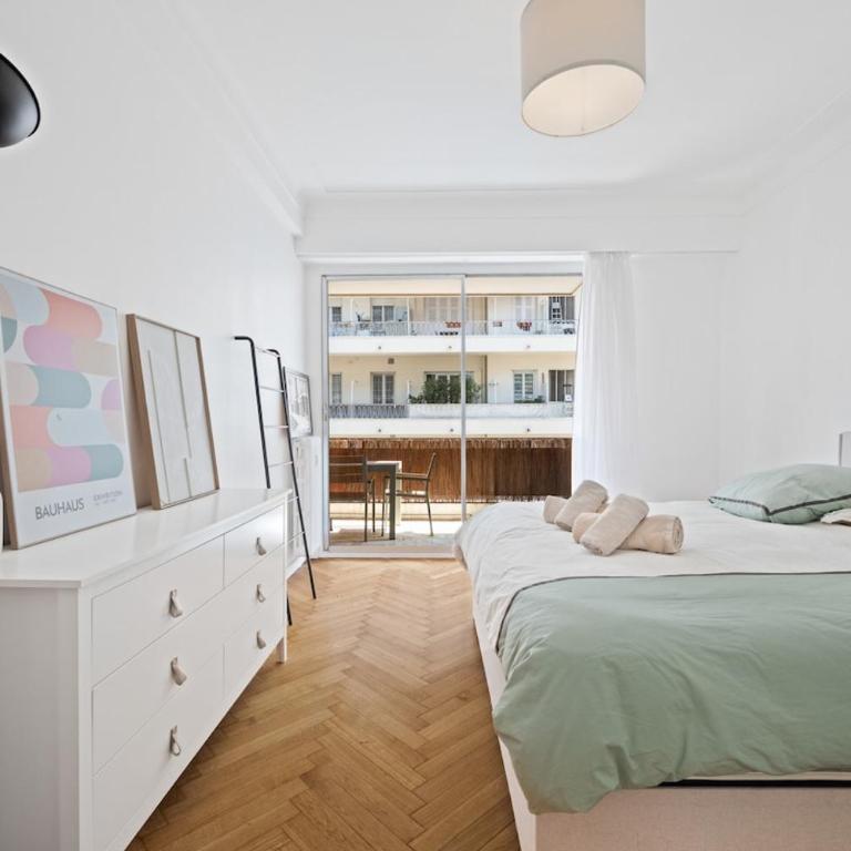 110 m2 Family, 3 bedrooms AC and Terrace Beach 8 min away - Appartement 3 Chambres avec Balcon - 16