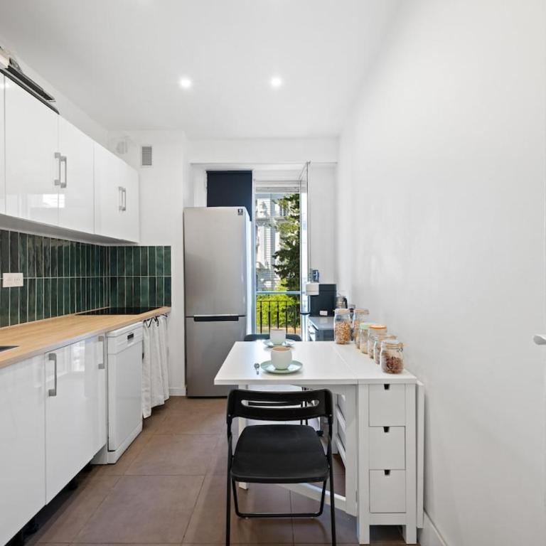 110 m2 Family, 3 bedrooms AC and Terrace Beach 8 min away - Appartement 3 Chambres avec Balcon - 17