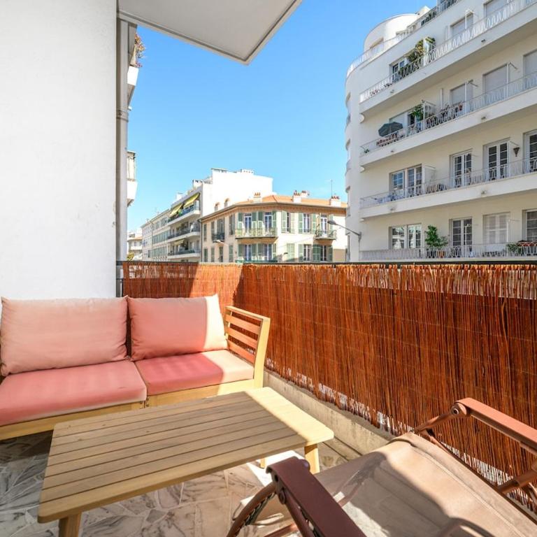 110 m2 Family, 3 bedrooms AC and Terrace Beach 8 min away - Appartement 3 Chambres avec Balcon - 18