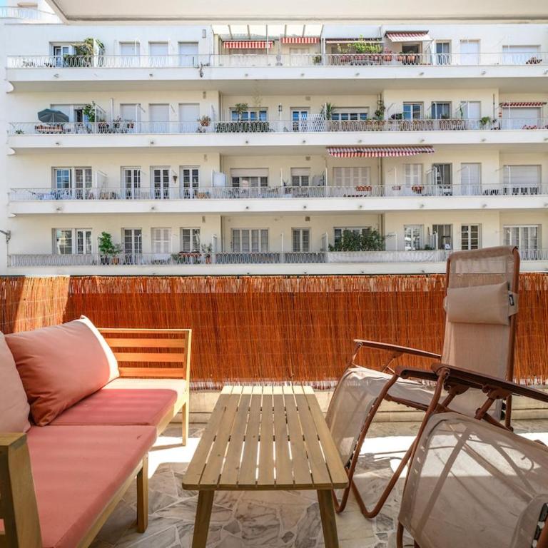 110 m2 Family, 3 bedrooms AC and Terrace Beach 8 min away - Appartement 3 Chambres avec Balcon - 27