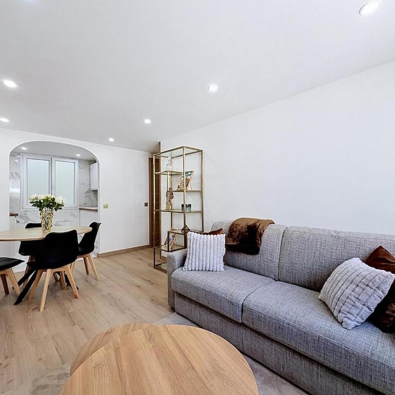 Magnifique appartement rénové dans le cœur de Menton - Two-Bedroom Apartment - 16