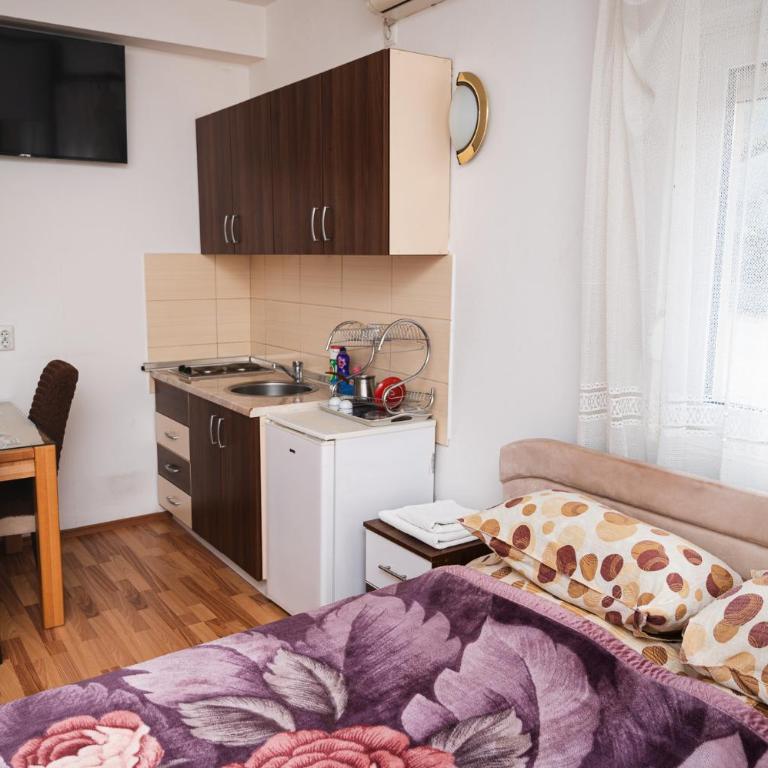 Villa Palma 2 - With Free Parking - Dvokrevetna Soba sa Bračnim Krevetom/Zasebnim Krevetima - 12