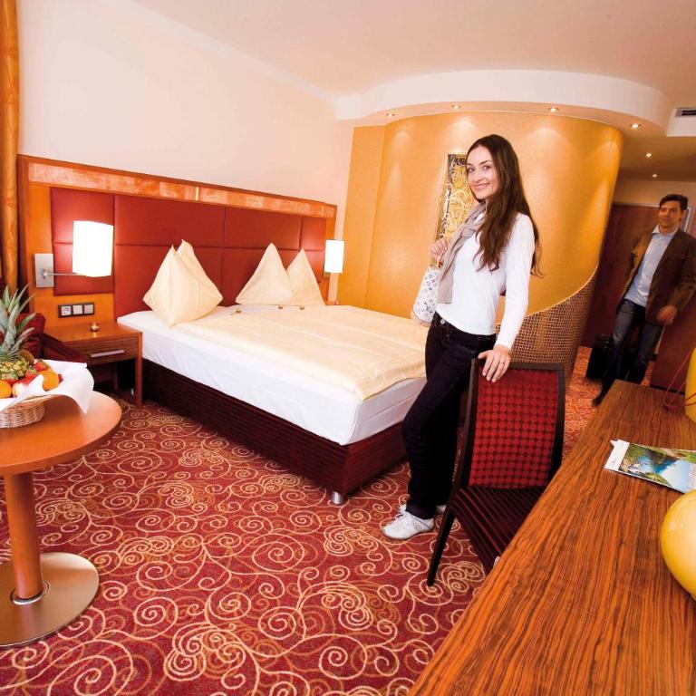 EurothermenResort Bad Ischl - Hotel Royal 4-Sterne Superior - Deluxe Doppelzimmer mit Zugang zum Spa - 4