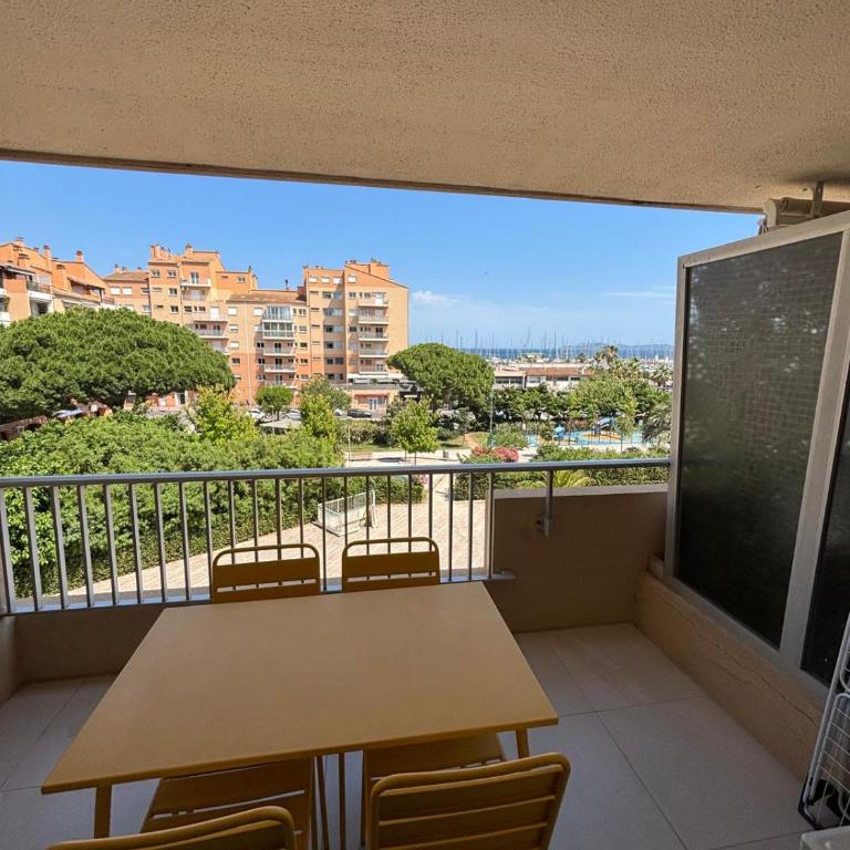La Marine' Hyères - Appartement 2 Chambres avec Terrasse et Vue sur la Mer - 10