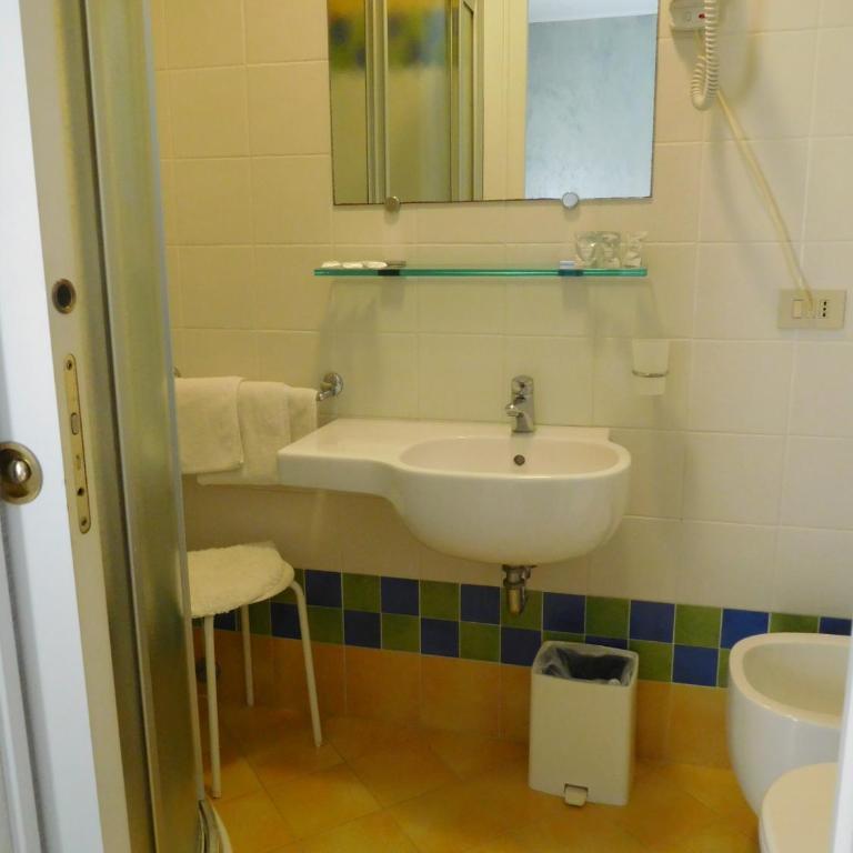 Hotel Emperador - Chambre Double ou Lits Jumeaux - 4