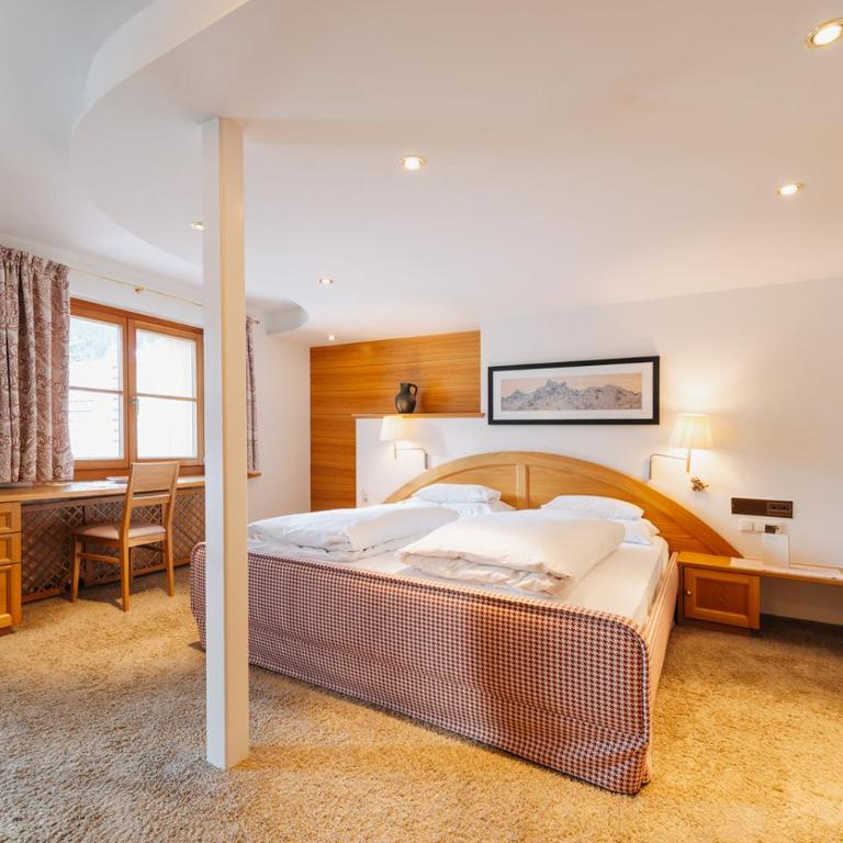 Hotel Aurora - Deluxe Doppelzimmer mit Balkon - 14