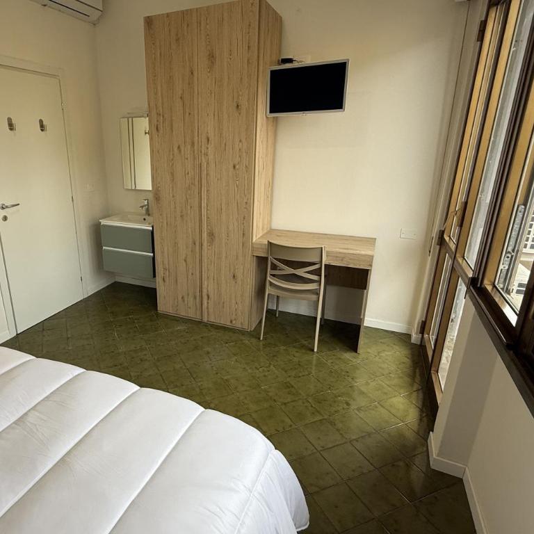 L'Ariete Guest House Affittacamere - Double Room with Terrace - 6