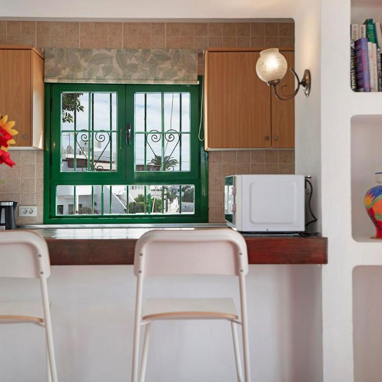 Apt6 Las Palmeras iii Lanzarote - Superior One-Bedroom Apartment with Balcony - 10