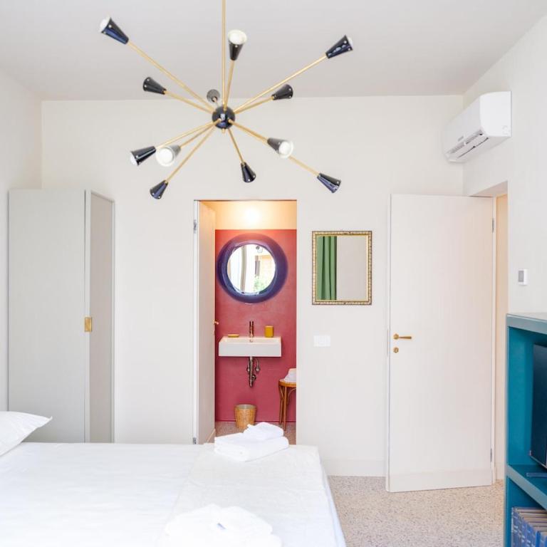 Chicco - Modern Two-Bedroom in a Green Courtyard - Appartamento con 2 Camere da Letto - 32
