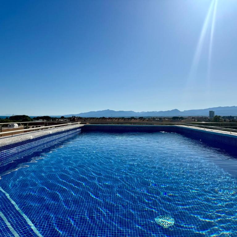 Apt con chill-out, piscina en la azotea a 5 min de la playa y parking privado - Studio avec Terrasse - 35