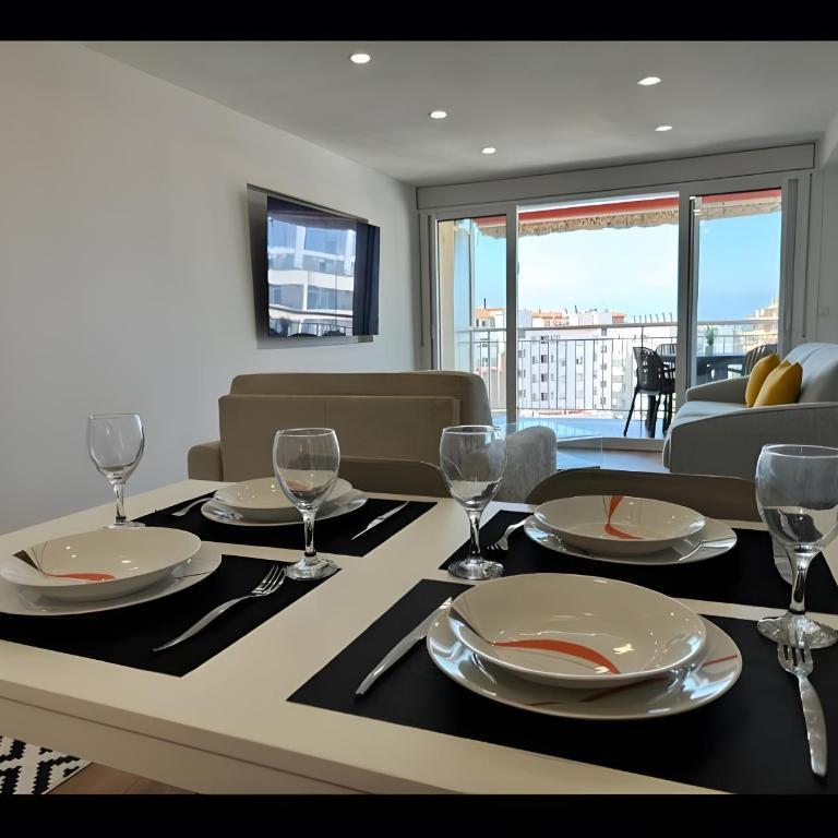 Apartamento con Piscina y Parking - Maison 2 Chambres - 12