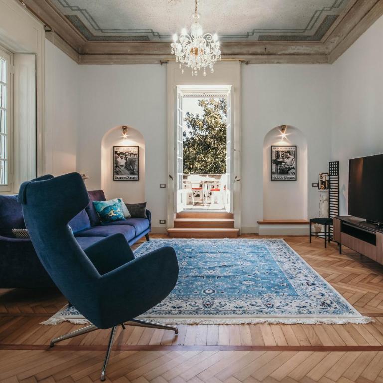The Queen's Suite - Villa Candela - Three-Bedroom Apartment - 1