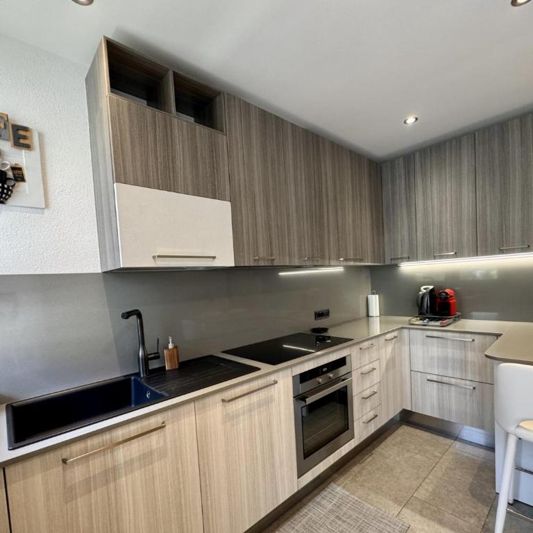 Rosso di sera - ampio appartamento in centro - Appartement - 6