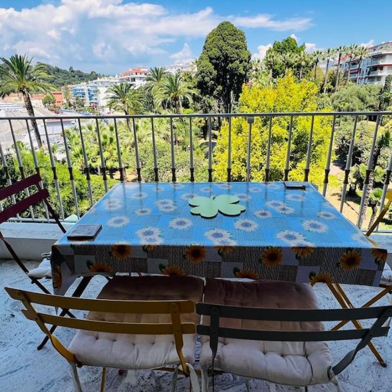 Beautiful apartment with sea view private parking beach - Appartement 2 Chambres avec Balcon et Vue sur la Mer - 33