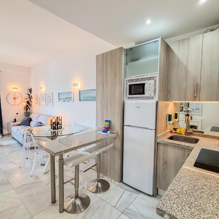 Skol 438 Super One-bedroom Apartment with Sea Views - Appartement - 18