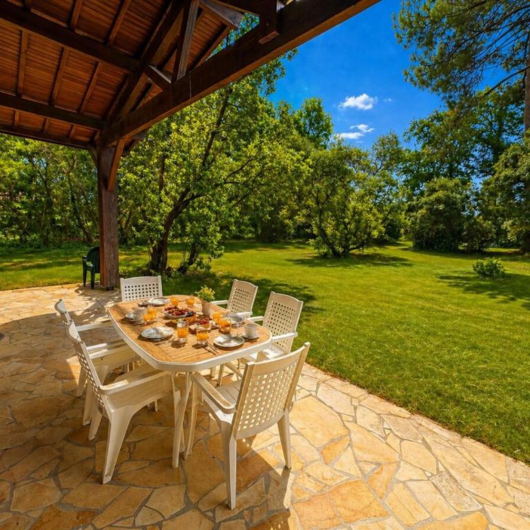 La Villa familiale du Soleil Levant grand jardin - Three-Bedroom House - 3