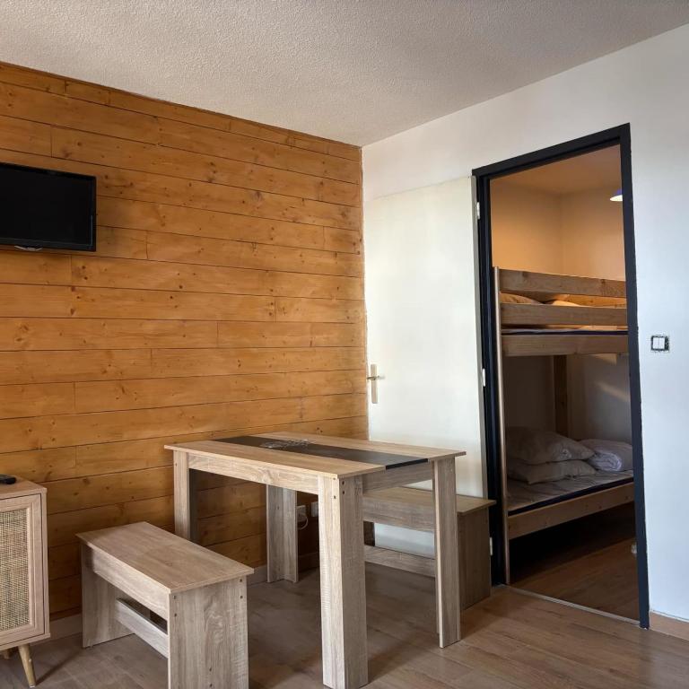 Studio with mountain view balcony - Studio - 17