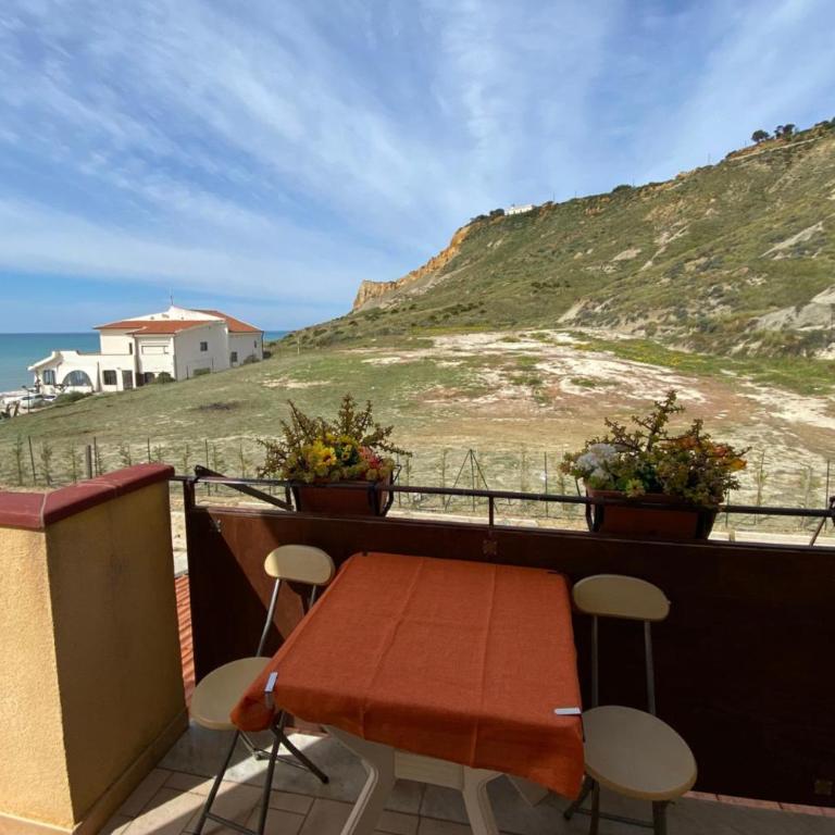 Apartment Sleeps 3 - Private Garden - Pets Welcome - Apartment - 1