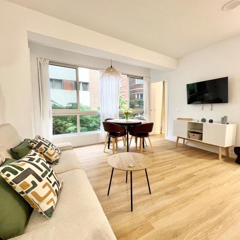 Heart of Santa Cruz - Two-Bedroom Apartment - 13