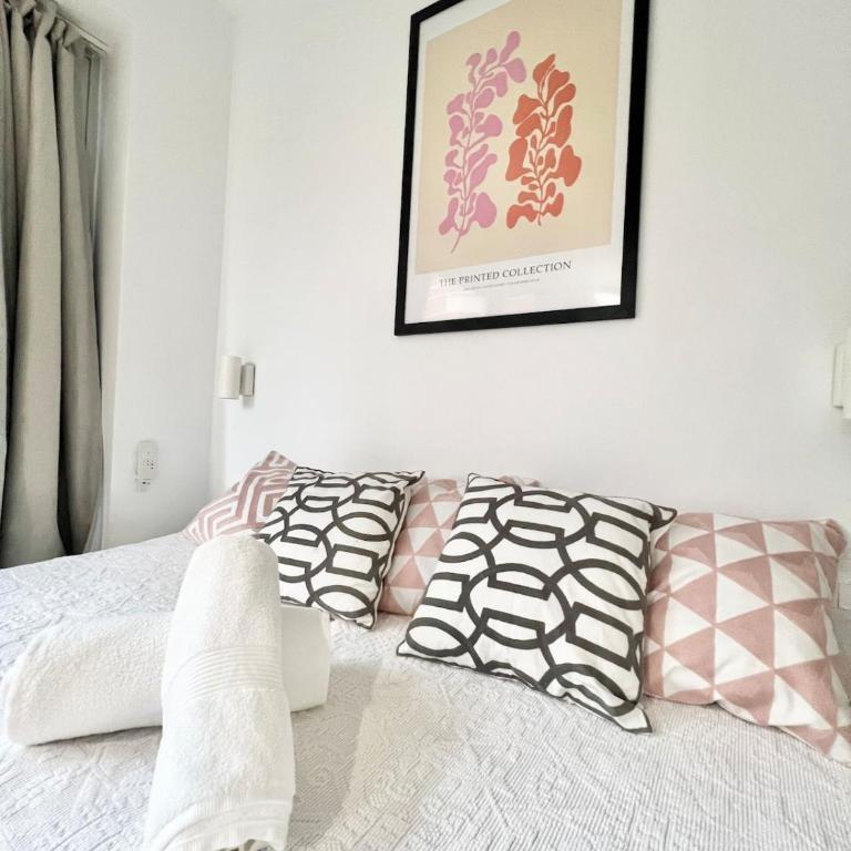 Heart of Santa Cruz - Two-Bedroom Apartment - 17