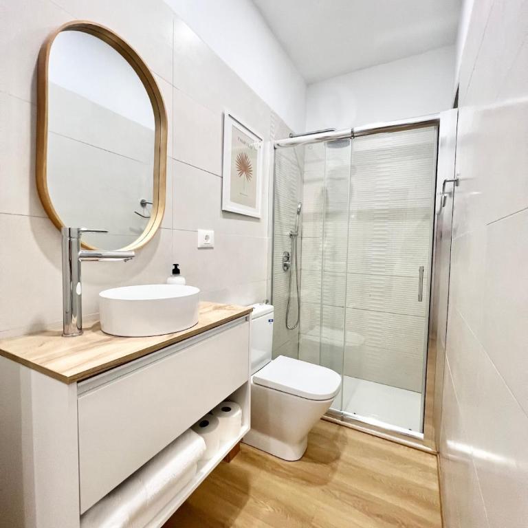 Heart of Santa Cruz - Two-Bedroom Apartment - 19