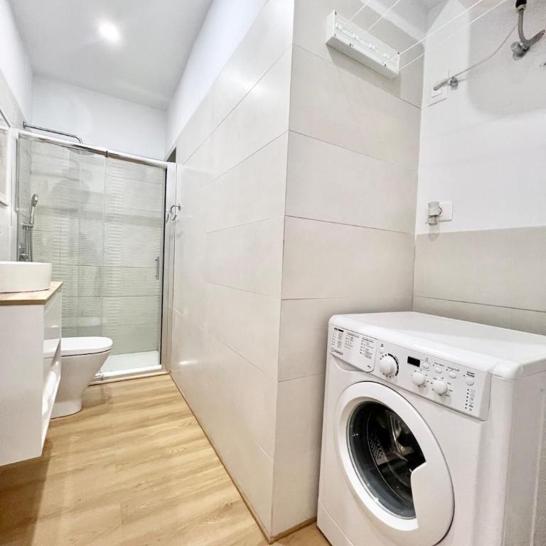 Heart of Santa Cruz - Two-Bedroom Apartment - 20