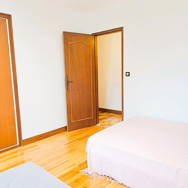 La Villa familiale du Soleil Levant grand jardin - Three-Bedroom House - 37