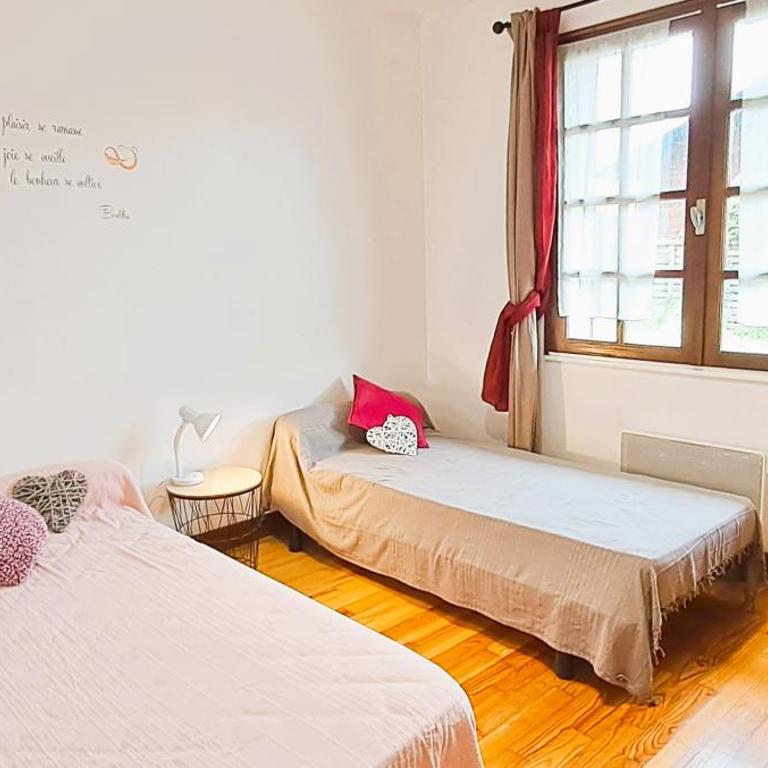La Villa familiale du Soleil Levant grand jardin - Three-Bedroom House - 25
