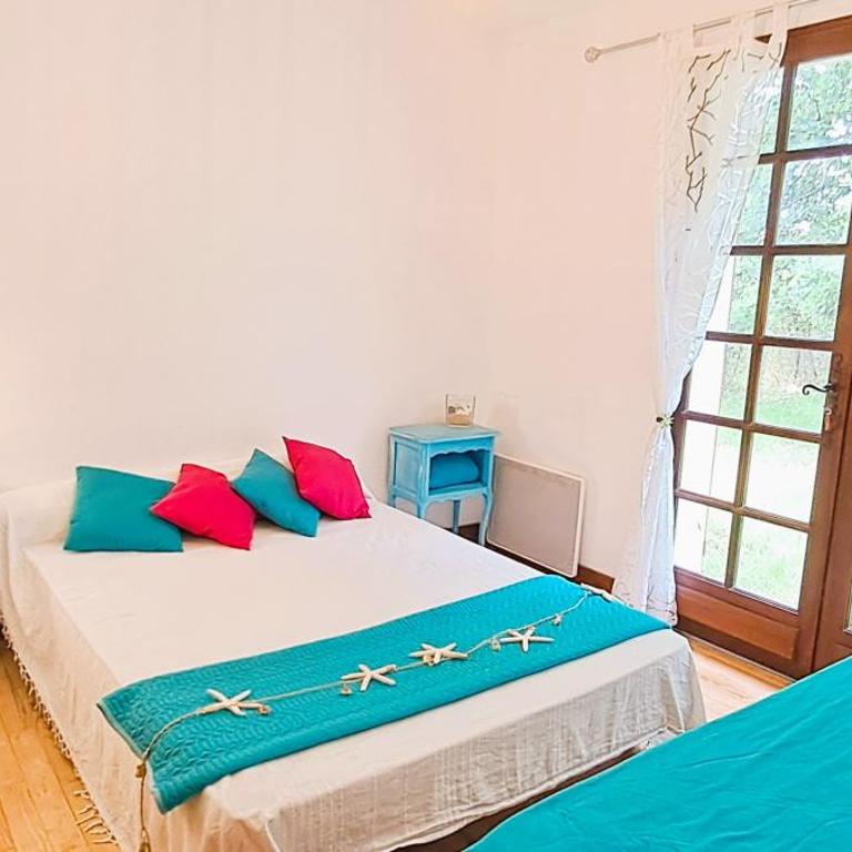 La Villa familiale du Soleil Levant grand jardin - Three-Bedroom House - 27