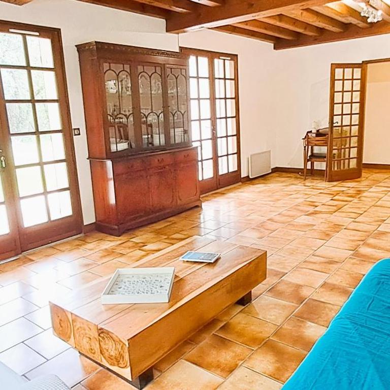 La Villa familiale du Soleil Levant grand jardin - Three-Bedroom House - 5