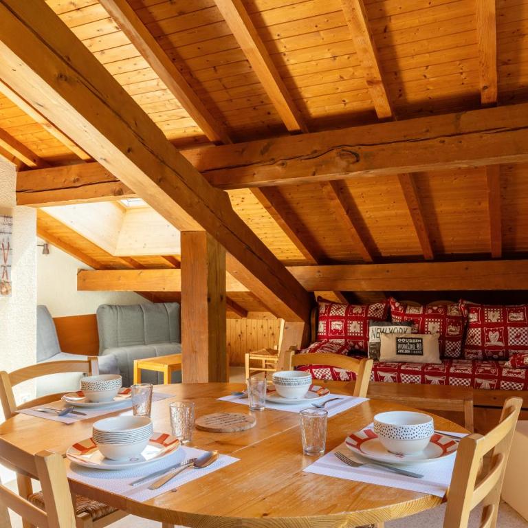 11 Appartements LE CHALET DU PLESSIS de 2 à 10 personnes au cœur du village - Appartement 2 Chambres avec Vue sur la Montagne - 8