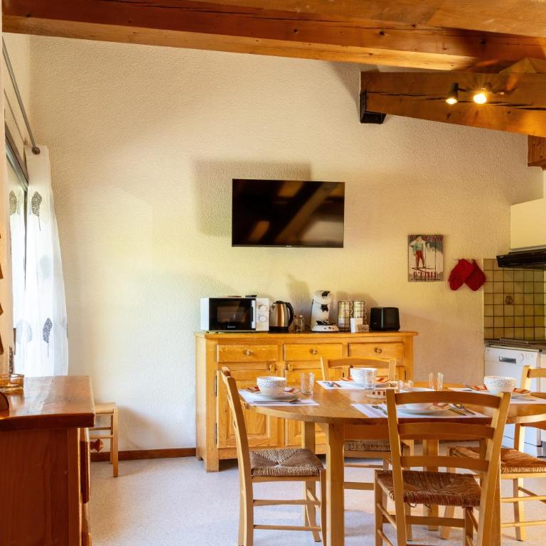 11 Appartements LE CHALET DU PLESSIS de 2 à 10 personnes au cœur du village - Appartement 2 Chambres avec Vue sur la Montagne - 7