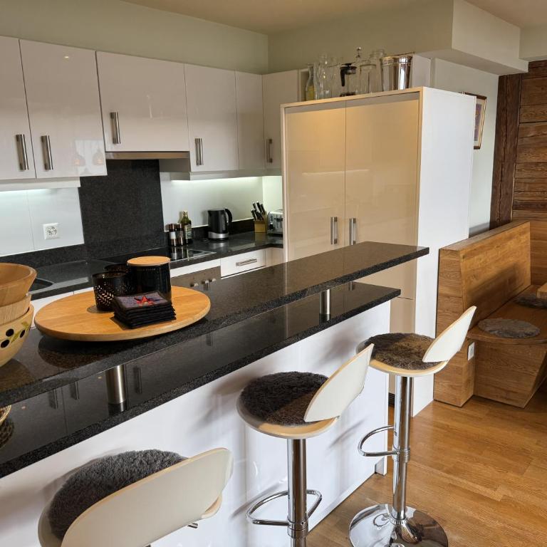Central Verbier 5-bedroom Penthouse with Pool, Sauna, Gym, Stunning View - Appartement - 17
